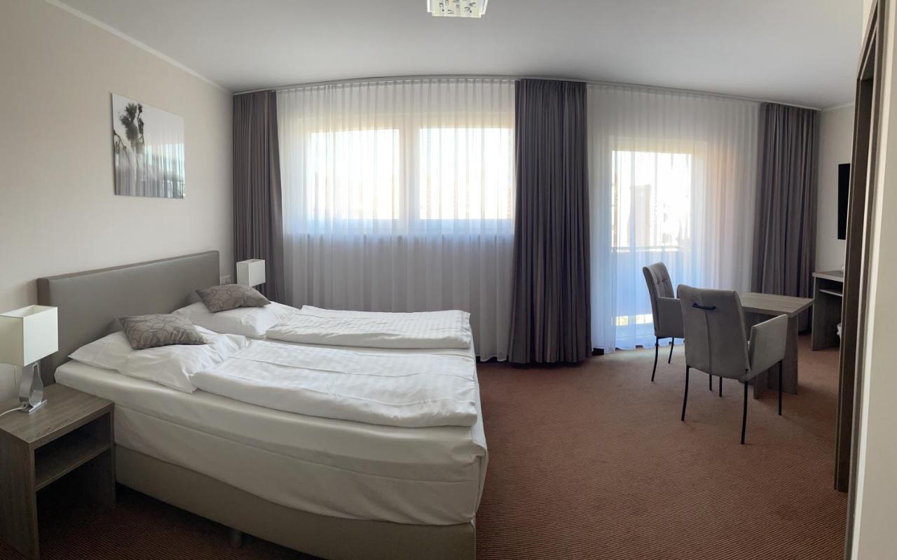 Hotel Neptun Schillig Exterior photo
